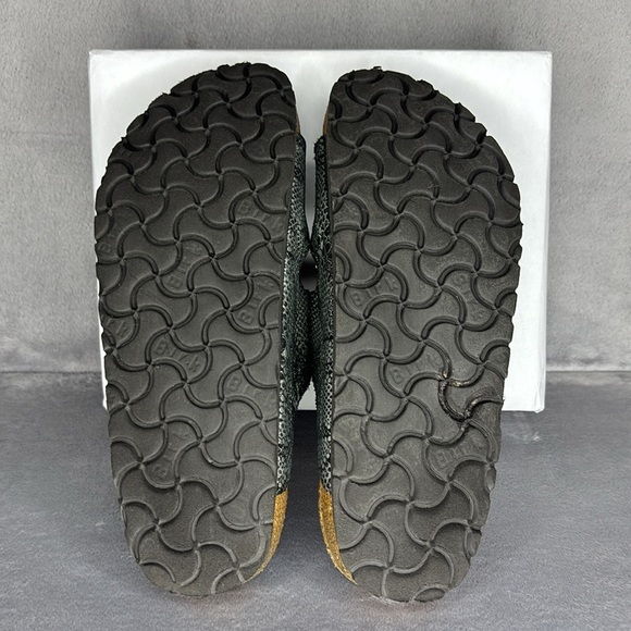 🔥🔥🔥Birkenstock Black and Gray Comfort Sandals Size: 7-7.5/38 - Picture 4 of 9